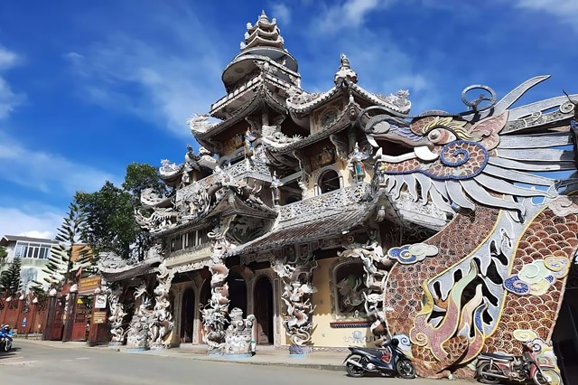Linh Phuong Pagoda - Spiritual tourist destination in Da Lat